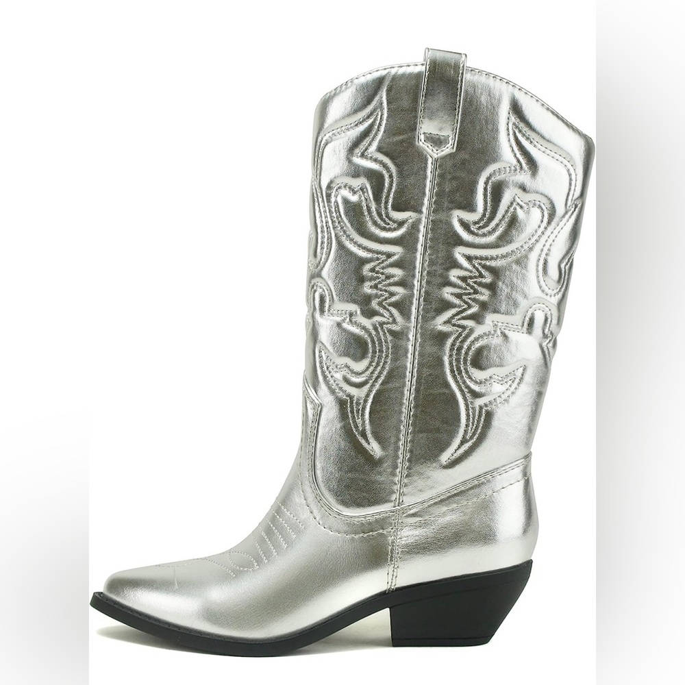 Cowgirl silver boots